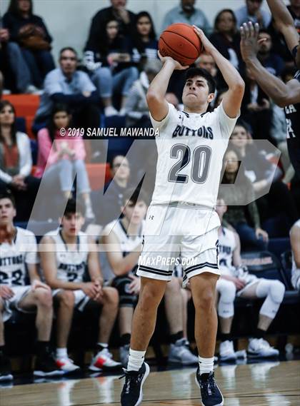 Thumbnail 1 in Loyola vs. Central Catholic (Marianist Classic) photogallery.