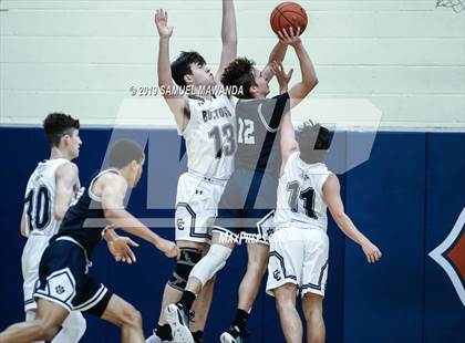 Thumbnail 2 in Loyola vs. Central Catholic (Marianist Classic) photogallery.