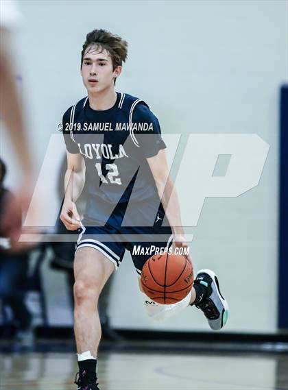 Thumbnail 3 in Loyola vs. Central Catholic (Marianist Classic) photogallery.