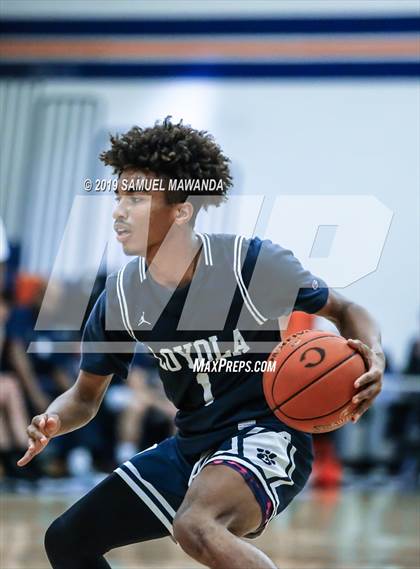 Thumbnail 3 in Loyola vs. Central Catholic (Marianist Classic) photogallery.