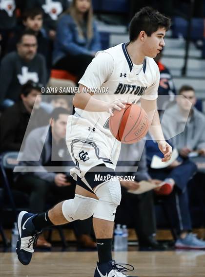 Thumbnail 3 in Loyola vs. Central Catholic (Marianist Classic) photogallery.