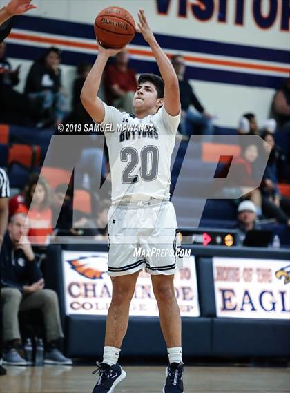 Thumbnail 3 in Loyola vs. Central Catholic (Marianist Classic) photogallery.