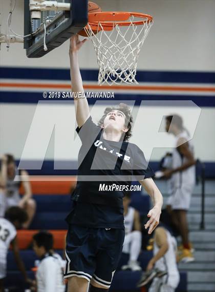Thumbnail 1 in Loyola vs. Central Catholic (Marianist Classic) photogallery.