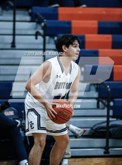 Thumbnail 2 in Loyola vs. Central Catholic (Marianist Classic) photogallery.