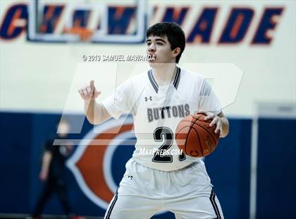 Thumbnail 1 in Loyola vs. Central Catholic (Marianist Classic) photogallery.