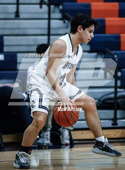 Thumbnail 3 in Loyola vs. Central Catholic (Marianist Classic) photogallery.