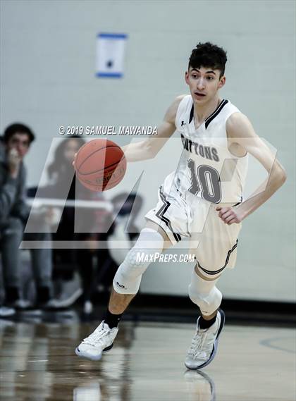 Thumbnail 2 in Loyola vs. Central Catholic (Marianist Classic) photogallery.