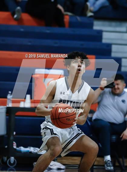 Thumbnail 1 in Loyola vs. Central Catholic (Marianist Classic) photogallery.