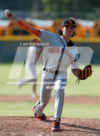 Thumbnail 1 in South Pasadena vs Monrovia photogallery.