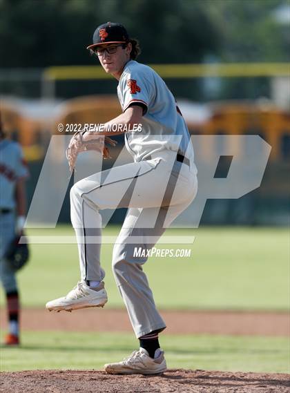 Thumbnail 2 in South Pasadena vs Monrovia photogallery.
