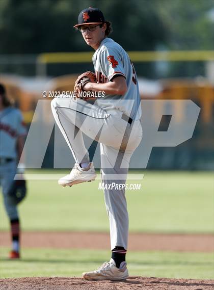 Thumbnail 1 in South Pasadena vs Monrovia photogallery.