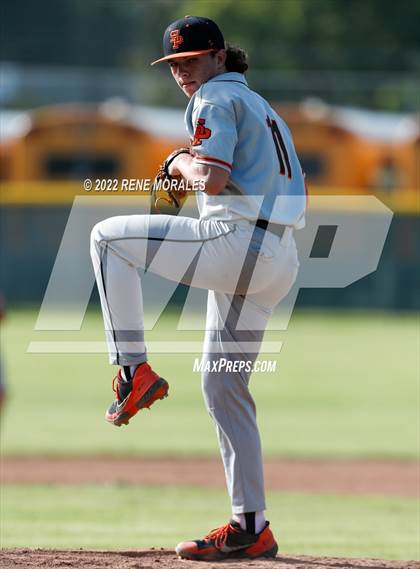 Thumbnail 3 in South Pasadena vs Monrovia photogallery.