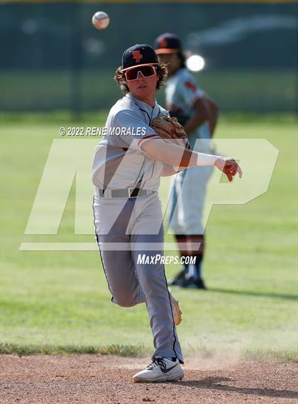 Thumbnail 3 in South Pasadena vs Monrovia photogallery.