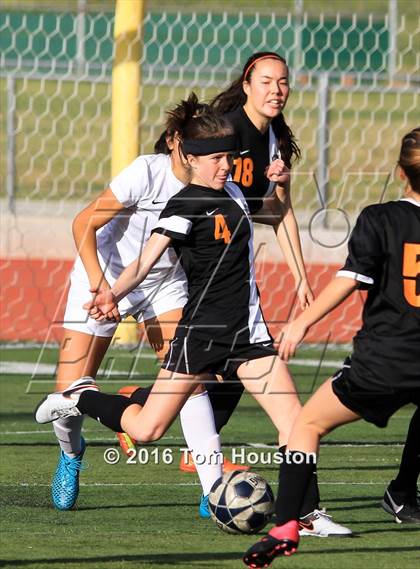 Thumbnail 1 in Monrovia vs South Pasadena photogallery.