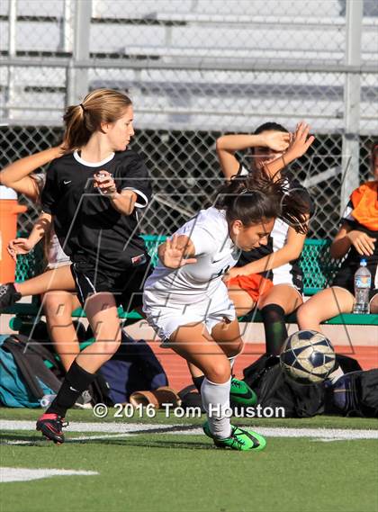 Thumbnail 3 in Monrovia vs South Pasadena photogallery.