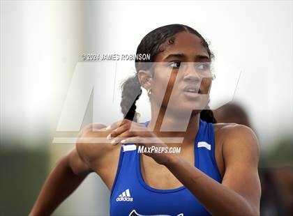 Thumbnail 2 in FHSAA 3A Finals (400 Meter) photogallery.