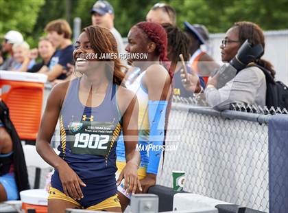 Thumbnail 3 in FHSAA 3A Finals (400 Meter) photogallery.