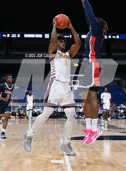 Thumbnail 3 in Beaumont United vs Kimball (UIL 5A State Semifinal) photogallery.