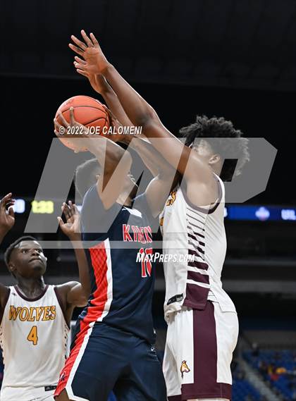 Thumbnail 1 in Beaumont United vs Kimball (UIL 5A State Semifinal) photogallery.