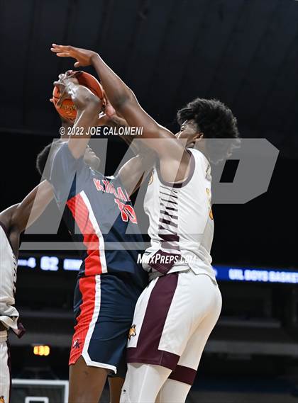 Thumbnail 3 in Beaumont United vs Kimball (UIL 5A State Semifinal) photogallery.