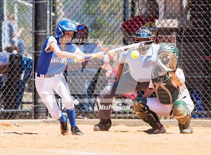 Thumbnail 2 in Sale Creek vs Knoxville Catholic photogallery.