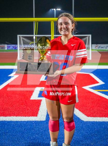 Thumbnail 1 in Mountain Ridge @ Mountain View (AIA 6A Final Awards) photogallery.