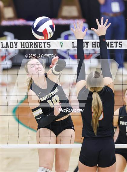 Thumbnail 3 in Nocona vs Whitewright (UIL 2A D1 Volleyball Semifinal) photogallery.