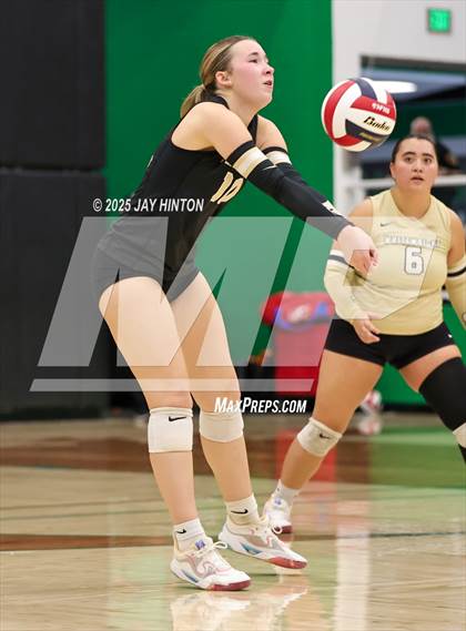 Thumbnail 3 in Nocona vs Whitewright (UIL 2A D1 Volleyball Semifinal) photogallery.