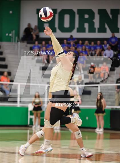 Thumbnail 3 in Nocona vs Whitewright (UIL 2A D1 Volleyball Semifinal) photogallery.