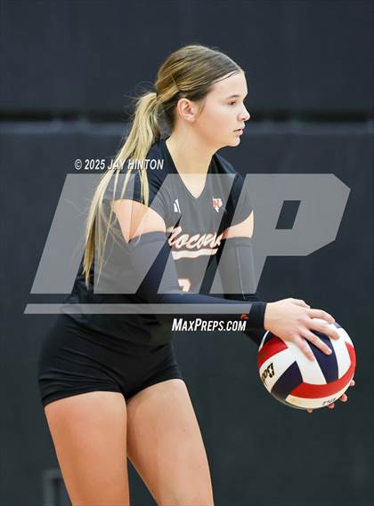 Thumbnail 1 in Nocona vs Whitewright (UIL 2A D1 Volleyball Semifinal) photogallery.