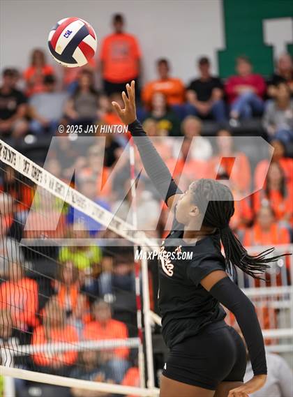 Thumbnail 3 in Nocona vs Whitewright (UIL 2A D1 Volleyball Semifinal) photogallery.