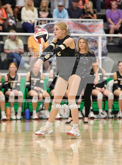 Thumbnail 1 in Nocona vs Whitewright (UIL 2A D1 Volleyball Semifinal) photogallery.