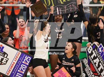 Thumbnail 2 in Nocona vs Whitewright (UIL 2A D1 Volleyball Semifinal) photogallery.