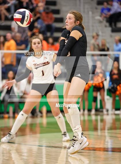 Thumbnail 3 in Nocona vs Whitewright (UIL 2A D1 Volleyball Semifinal) photogallery.