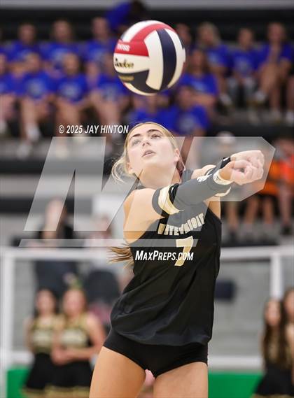 Thumbnail 3 in Nocona vs Whitewright (UIL 2A D1 Volleyball Semifinal) photogallery.