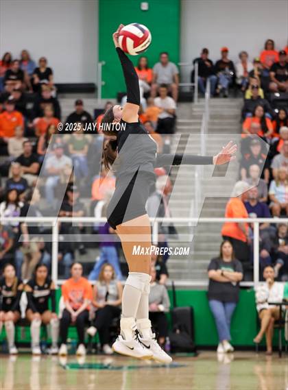 Thumbnail 1 in Nocona vs Whitewright (UIL 2A D1 Volleyball Semifinal) photogallery.