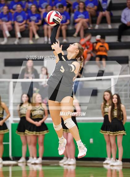Thumbnail 1 in Nocona vs Whitewright (UIL 2A D1 Volleyball Semifinal) photogallery.