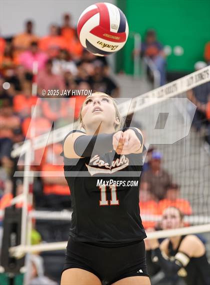 Thumbnail 1 in Nocona vs Whitewright (UIL 2A D1 Volleyball Semifinal) photogallery.