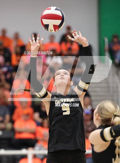 Thumbnail 3 in Nocona vs Whitewright (UIL 2A D1 Volleyball Semifinal) photogallery.
