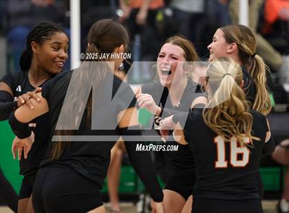 Thumbnail 3 in Nocona vs Whitewright (UIL 2A D1 Volleyball Semifinal) photogallery.