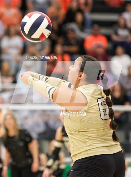Thumbnail 3 in Nocona vs Whitewright (UIL 2A D1 Volleyball Semifinal) photogallery.