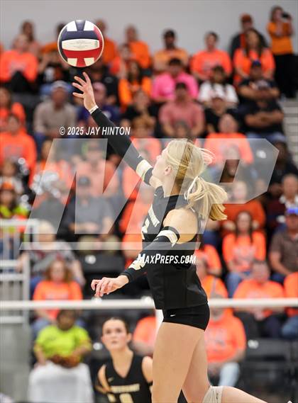 Thumbnail 2 in Nocona vs Whitewright (UIL 2A D1 Volleyball Semifinal) photogallery.