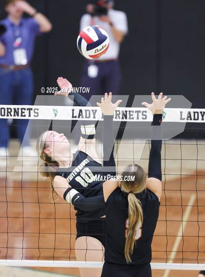 Thumbnail 3 in Nocona vs Whitewright (UIL 2A D1 Volleyball Semifinal) photogallery.