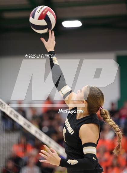 Thumbnail 1 in Nocona vs Whitewright (UIL 2A D1 Volleyball Semifinal) photogallery.
