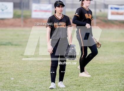 Thumbnail 3 in Cathedral Catholic vs. Torrey Pines photogallery.