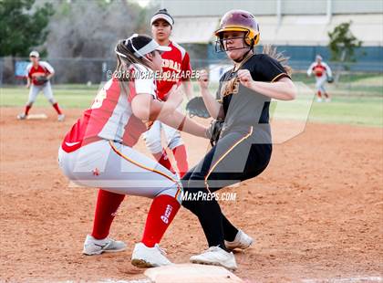 Thumbnail 3 in Cathedral Catholic vs. Torrey Pines photogallery.