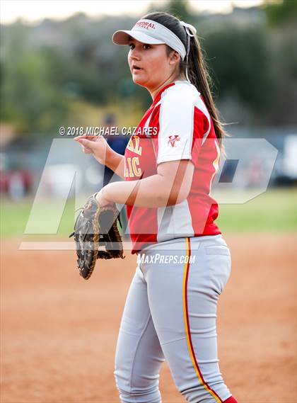 Thumbnail 3 in Cathedral Catholic vs. Torrey Pines photogallery.
