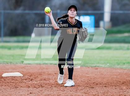 Thumbnail 3 in Cathedral Catholic vs. Torrey Pines photogallery.