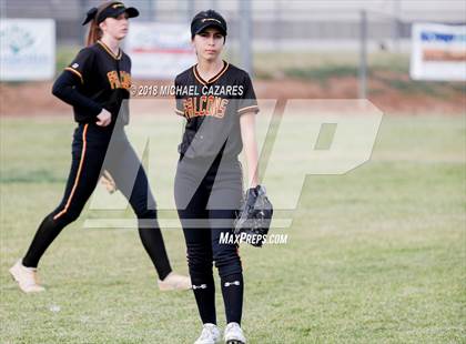 Thumbnail 2 in Cathedral Catholic vs. Torrey Pines photogallery.