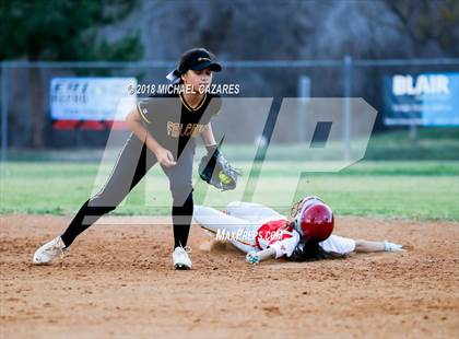 Thumbnail 1 in Cathedral Catholic vs. Torrey Pines photogallery.